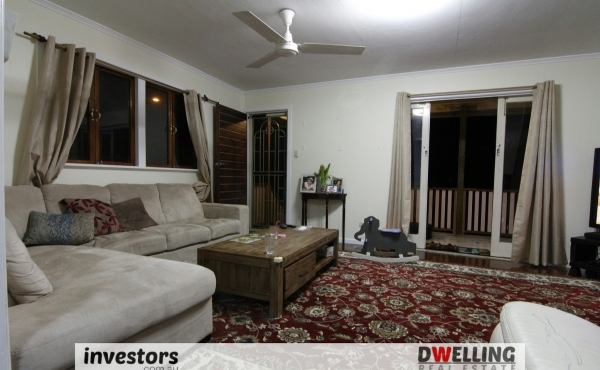 20 Alice Street, Goodna - living room decoration