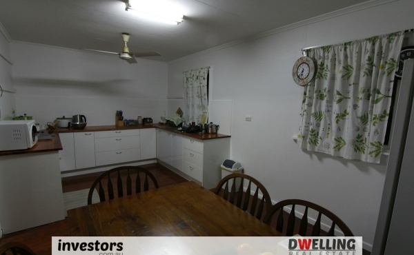 20 Alice Street, Goodna - kitchen